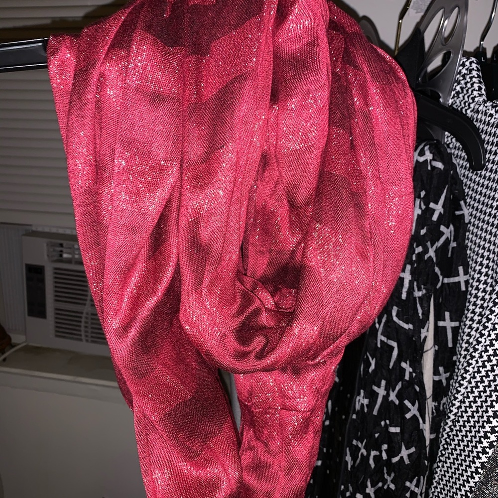 Red striped infinity scarf